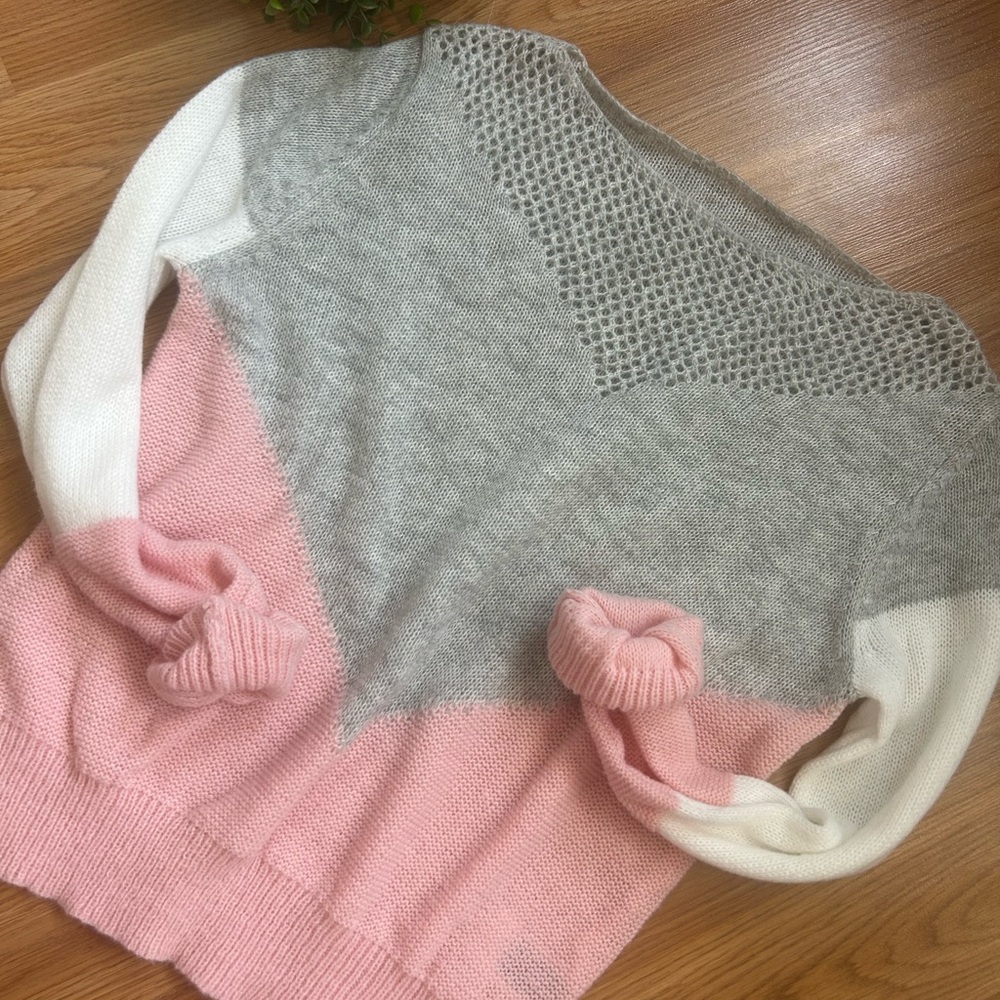 SHEIN Pink and Gray Crew Neck Sweater with Ribbed Texture